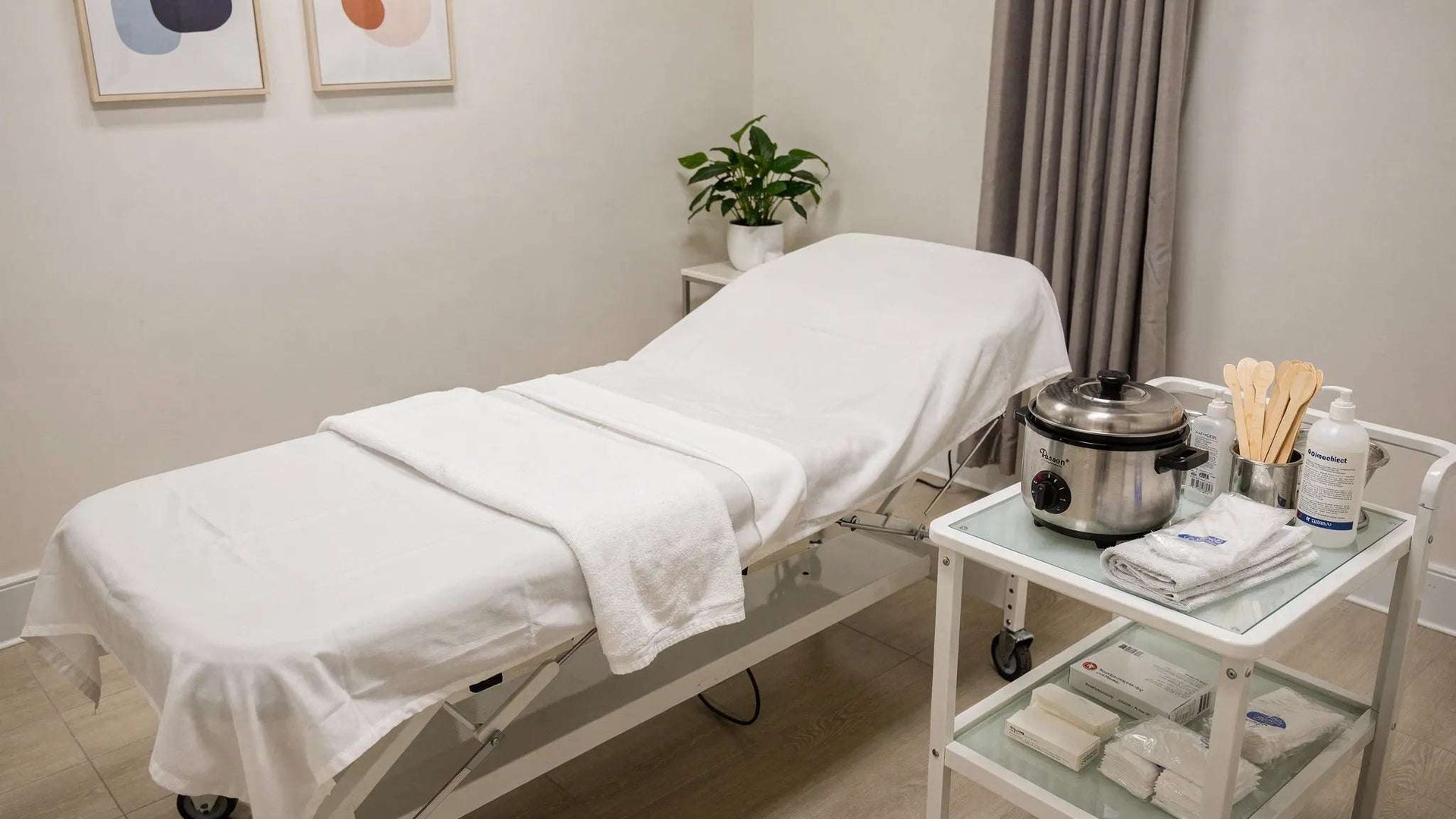 Male Genital Waxing: Safety, Privacy, and Aftercare